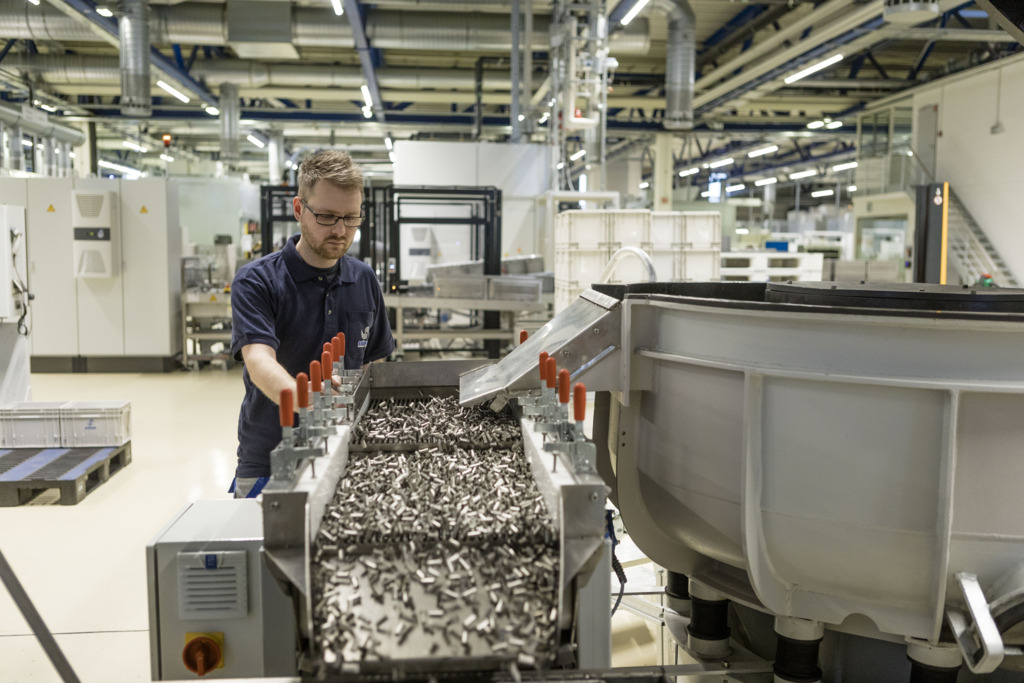 Rotary Vibrator with separation in use.